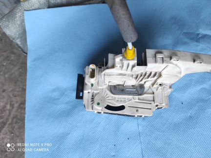 Замок двери. передний Mercedes-Benz Sprinter W906