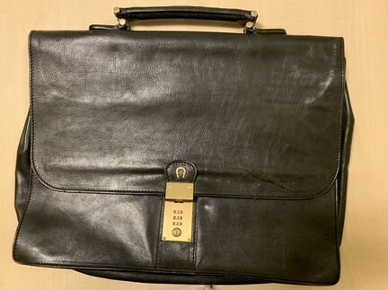 Портфель Aigner