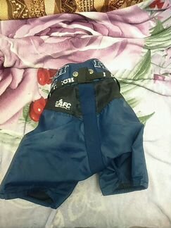 Нагрудник, локти,трусы