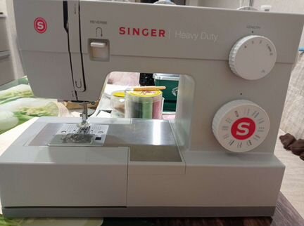 Швейная машина Singer 4423