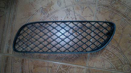 Бентли Bentley GT решетка переднего бампера правая