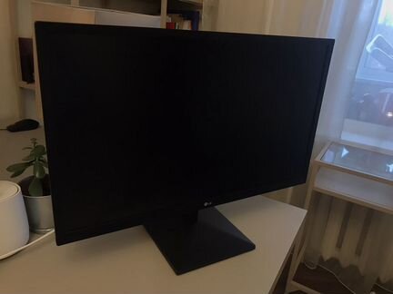 Монитор LG 24