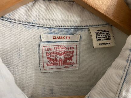 Джинсовая рубашка levis