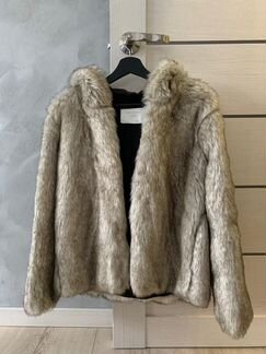 Шуба Zara outerwear из искусственного меха XS