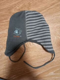 Шапки и пинетки для малышей