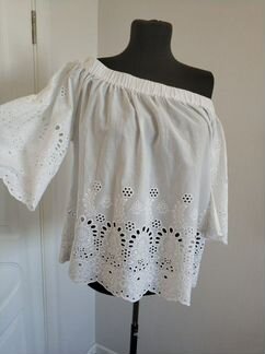 Белый топ с кружевом