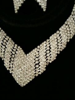 Колье и серьги