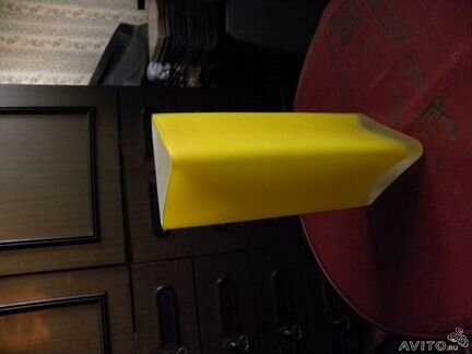 Желтая ваза