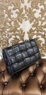 Сумка Bottega Veneta Padded Cassette черный