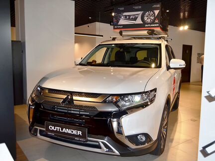 Mitsubishi Outlander 2.0 CVT, 2020