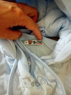 Осенний комбез на мальчика с варежками и слюнявчик