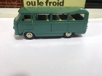 Модель автомобиля раф 977 м 1:43 СССР