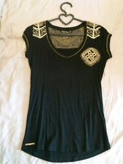 Футболка со стразами