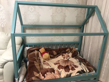Детская кровать домик бу