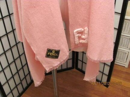 Шаль платок Fendi оригинал шерсть