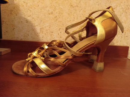 Туфли для бальных танцев латина