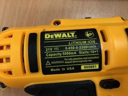 Аккумуляторный шуруповерт DeWalt 21V