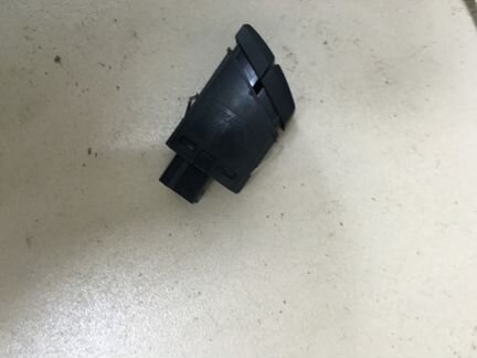 Кнопка цз аварийки BMW F12 F13 F06 F07 F10 F11 F01