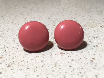 Розовые серьги-гвоздики