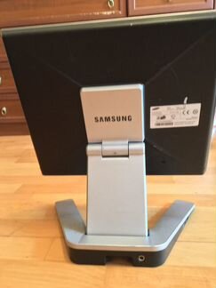 Монитор Samsung