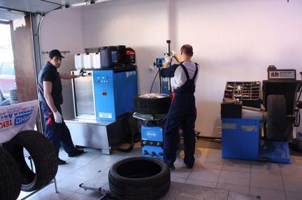 Зимние шины 245/40R18 blizzak VRX 93S T