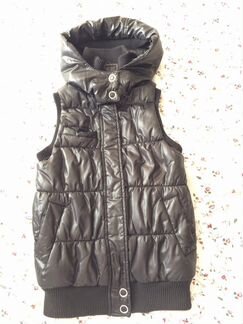 Жилет Zara на синтепоне р-р 26 (xs)