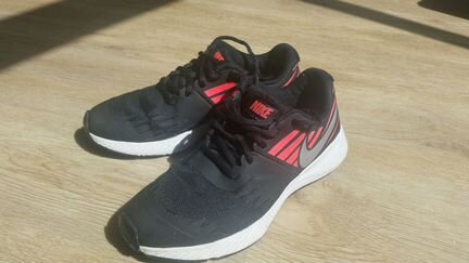 Nike кроссовки 35 р-р (22.5 см.)
