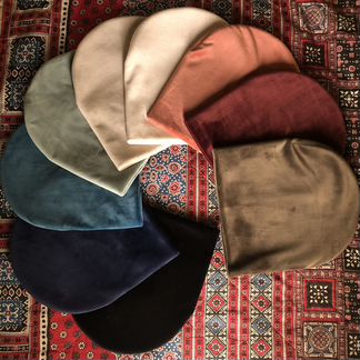 Мягкая велюровая шапка. Новая