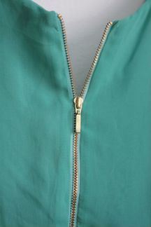 Платье мятного цвета Stradivarius M