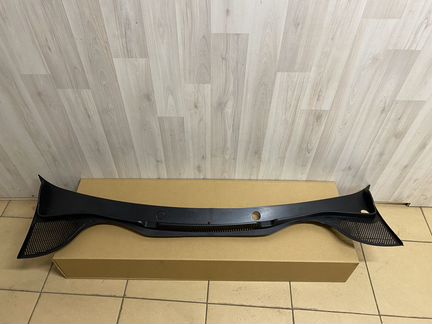 Volkswagen polo панель дворников пластик (жабо)