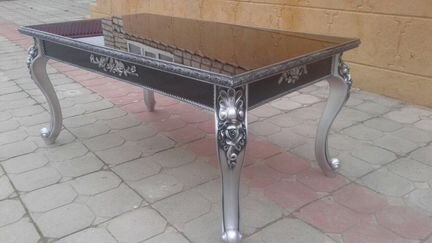 Журнальный столик резной в стиле Барокко