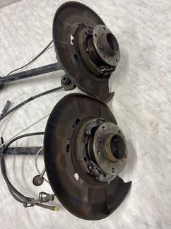 Кулаки с приводами в сборе на BMW E90 n46b20