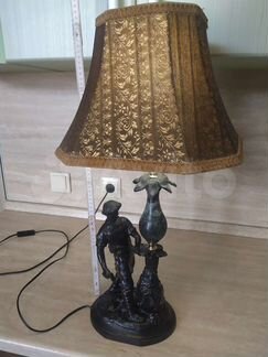 Лампа настольная