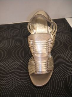 Босоножки новые Iceberg