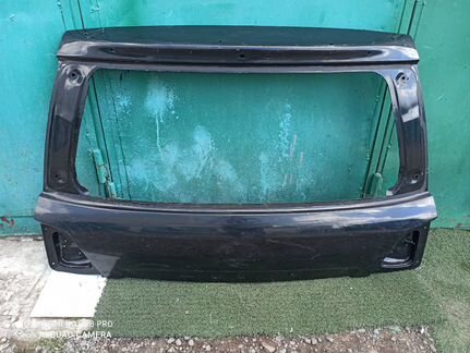 Крышка багажника (голая) Toyota Land Cruiser 200