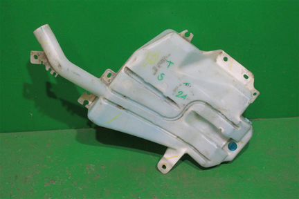 Бачок омывателя Mitsubishi Pajero Sport 2