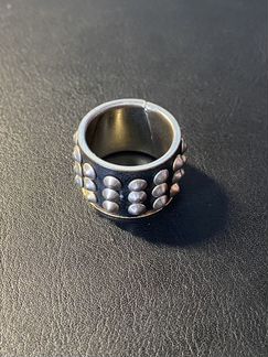 Кольцо с шипами