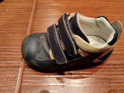 Детские ботинки Chico. 21 размер