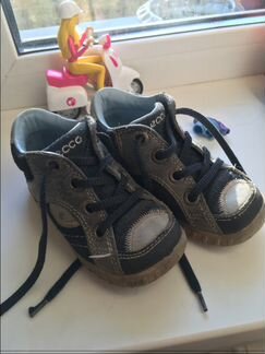 Ecco сандалии и ботинки 23