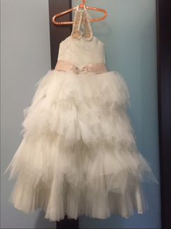 Продаю платье