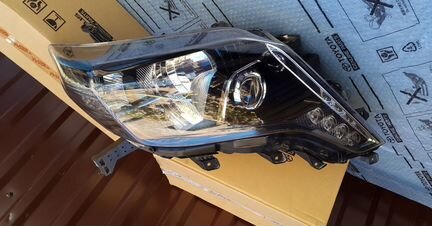 Фара Правая Land Сruser Prado 150 Style 2017