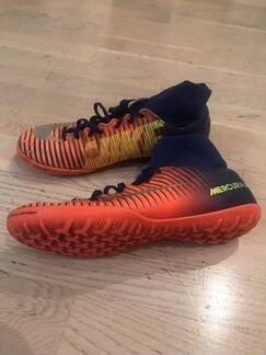 Бутсы-шиповки Nike (фирменные)