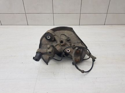 Кулак задний правый Audi A4 B7 BFB 2006
