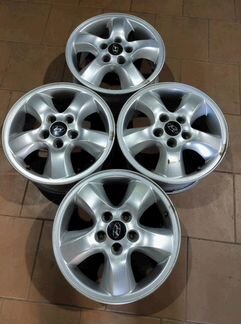 Диски бу оригинал R16 LU на Hyundai Santa Fe