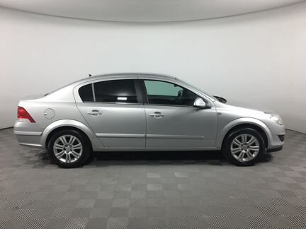 Opel Astra 1.8 AT, 2012, 136 747 км