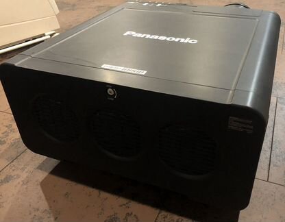 Проектор panasonic pt-dw10000e, для Боольших залов