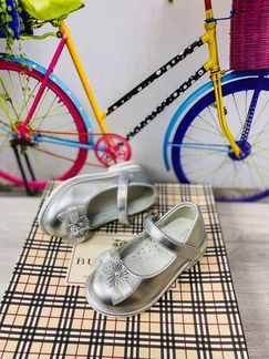 Туфли для девочки капитошка серебристые