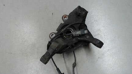 Ступица (кулак, цапфа) левая передняя Opel Combo