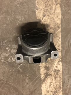 Подушка двигателя Ауди А4 A5 Q5