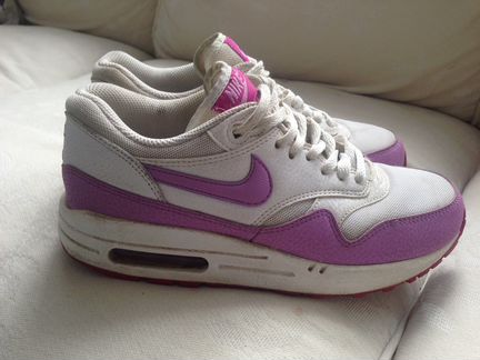 Кроссовки женские